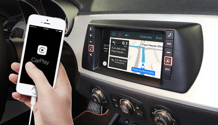 Online Navigation with Apple CarPlay - X702D-F